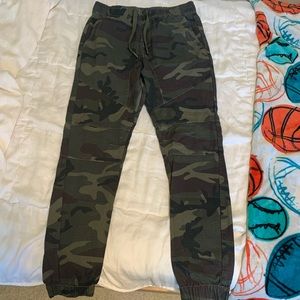 Csg cargo pants, size small